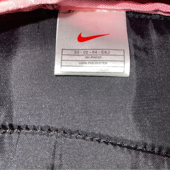 COPY - Nike Red and Black large backpack front vertical zipper pocket padded st… - Picture 9 of 16